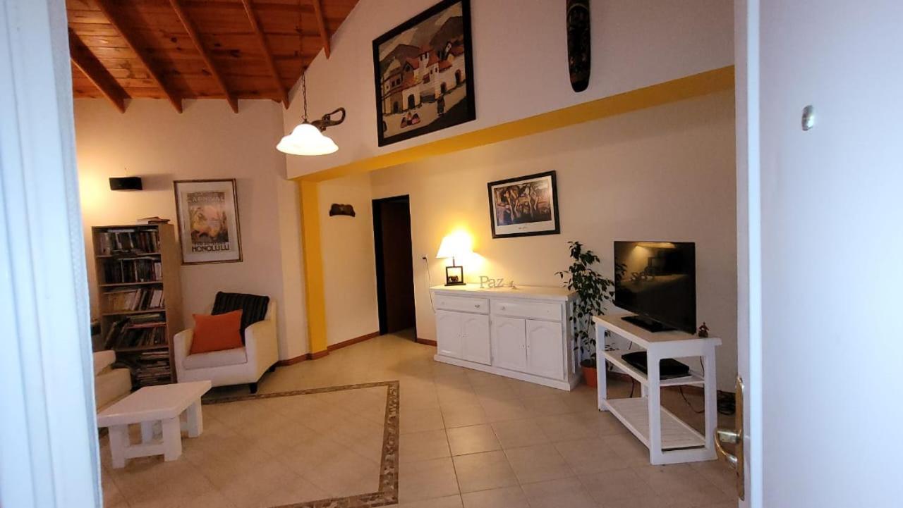 Apartamento El Patio Del Aromo Puerto Madryn Exterior foto